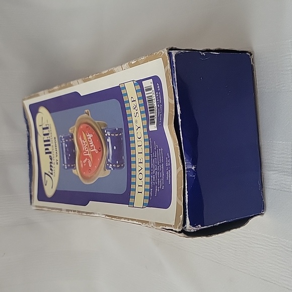 I Love Lucy Timepiece Salt and Pepper Shaker by Vando - Picture 9 of 9